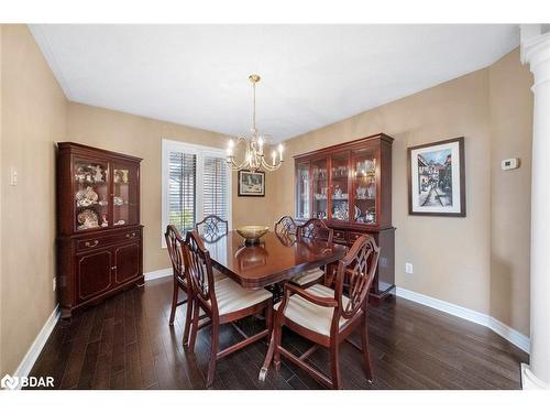 56 Bishop Drive, Barrie, ON - Indoor Photo Showing Dining Room