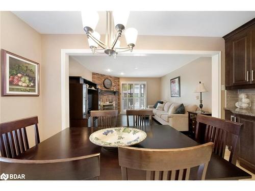 56 Bishop Drive, Barrie, ON - Indoor Photo Showing Dining Room