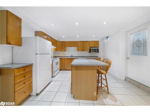 56 Bishop Drive, Barrie, ON - Indoor Photo Showing Kitchen