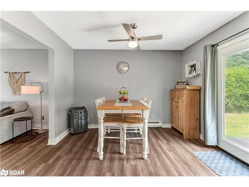 224 Oriole Crescent, Gravenhurst, ON - Indoor Photo Showing Dining Room