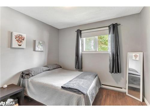 224 Oriole Crescent, Gravenhurst, ON - Indoor Photo Showing Bedroom