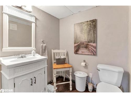 224 Oriole Crescent, Gravenhurst, ON - Indoor Photo Showing Bathroom