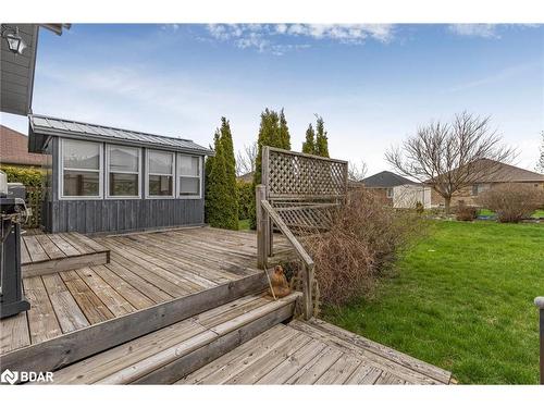 62 Springdale Drive, Lindsay, ON - Outdoor With Deck Patio Veranda