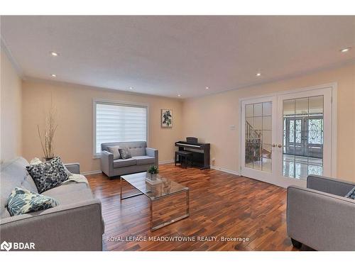 2857 Termini Terrace, Mississauga, ON - Indoor Photo Showing Living Room With Fireplace