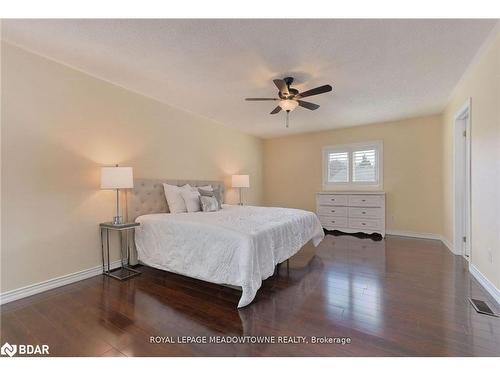 2857 Termini Terrace, Mississauga, ON - Indoor Photo Showing Bedroom