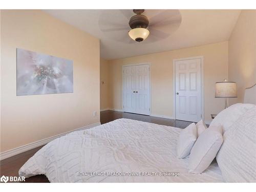 2857 Termini Terrace, Mississauga, ON - Indoor Photo Showing Bedroom