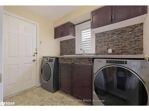 2857 Termini Terrace, Mississauga, ON - Indoor Photo Showing Laundry Room