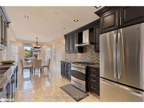 2857 Termini Terrace, Mississauga, ON - Indoor Photo Showing Kitchen With Stainless Steel Kitchen With Upgraded Kitchen