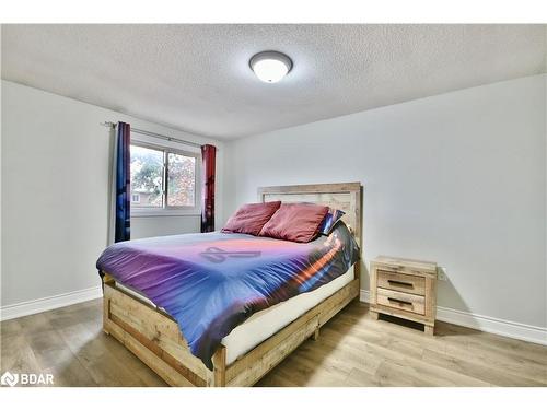 11 Pheasant Trail, Barrie, ON - Indoor Photo Showing Bedroom