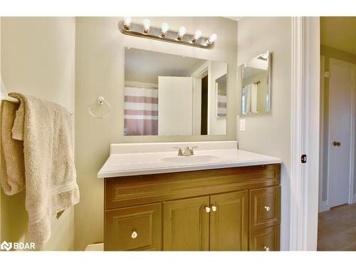 11 Pheasant Trail, Barrie, ON - Indoor Photo Showing Bathroom