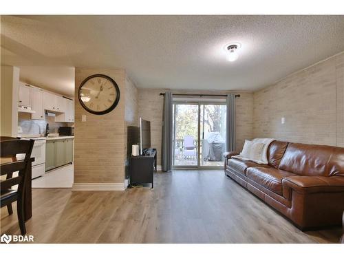 11 Pheasant Trail, Barrie, ON - Indoor