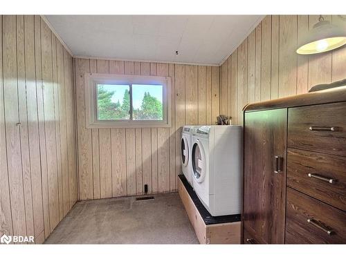 3301 Turnbull Drive, Cumberland Beach, ON - Indoor Photo Showing Laundry Room