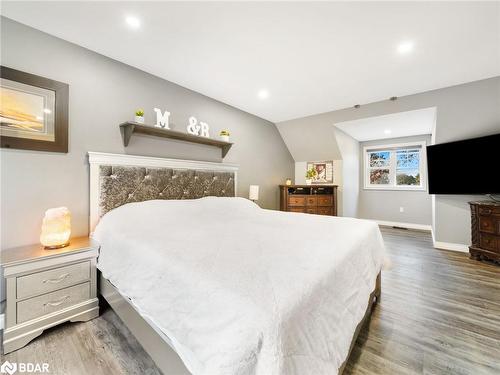 129 Bass Line, Oro-Medonte, ON - Indoor Photo Showing Bedroom