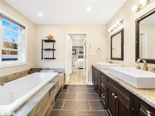 129 Bass Line, Oro-Medonte, ON - Indoor Photo Showing Bathroom