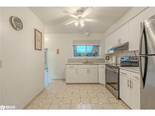 29 Checkendon Drive, Etobicoke, ON - Indoor Photo Showing Kitchen