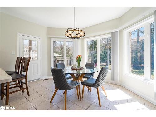 28 Camelot Square, Barrie, ON - Indoor Photo Showing Dining Room