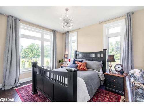 4454 North Valley Lane, Severn, ON - Indoor Photo Showing Bedroom