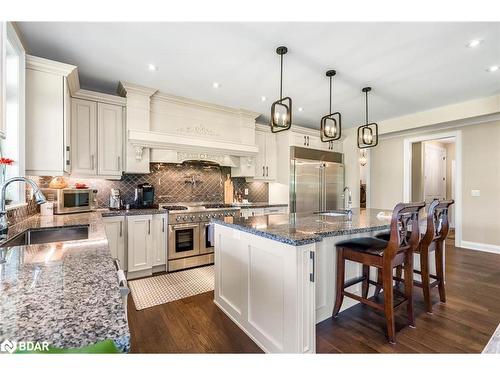 4454 North Valley Lane, Severn, ON - Indoor Photo Showing Kitchen With Upgraded Kitchen