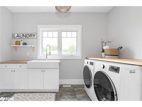 141 Dale Crescent, Bradford West Gwillimbury, ON - Indoor Photo Showing Laundry Room