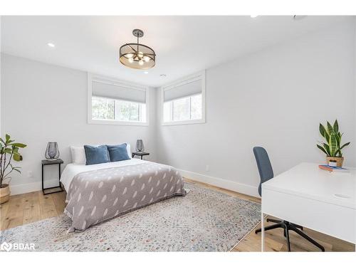 141 Dale Crescent, Bradford West Gwillimbury, ON - Indoor Photo Showing Bedroom