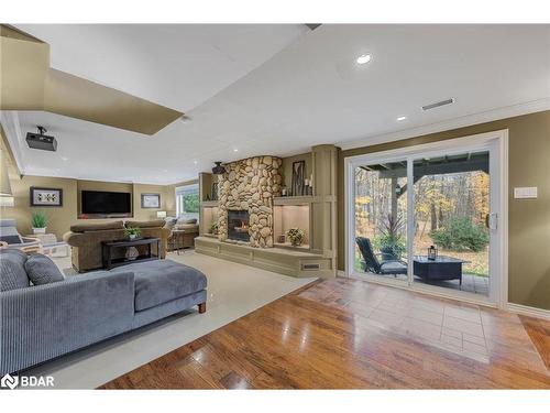 30 Hickory Lane, Oro-Medonte, ON - Indoor Photo Showing Living Room With Fireplace