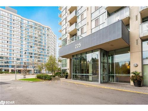 1702-225 Webb Drive, Mississauga, ON - Outdoor With Facade