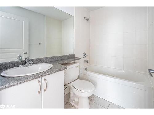 1702-225 Webb Drive, Mississauga, ON - Indoor Photo Showing Bathroom