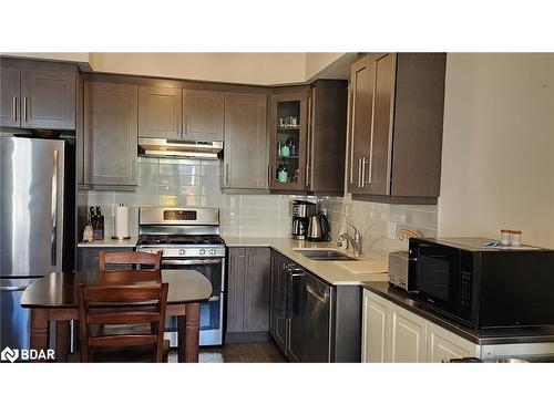 37 Marina Village Drive, Port Severn, ON - Indoor Photo Showing Kitchen