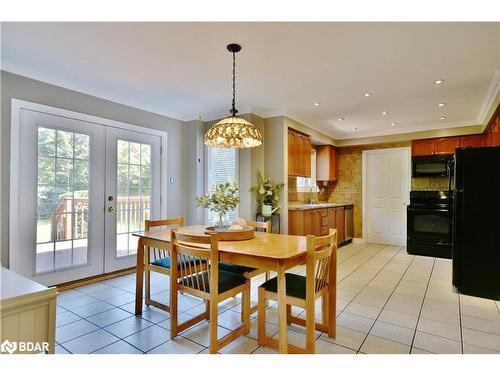 2094 Fennell Drive, Innisfil, ON - Indoor Photo Showing Dining Room