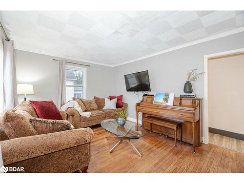 20 Amanda Street, Orangeville, ON - Indoor Photo Showing Living Room