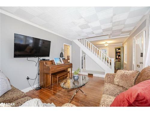 20 Amanda Street, Orangeville, ON - Indoor Photo Showing Living Room