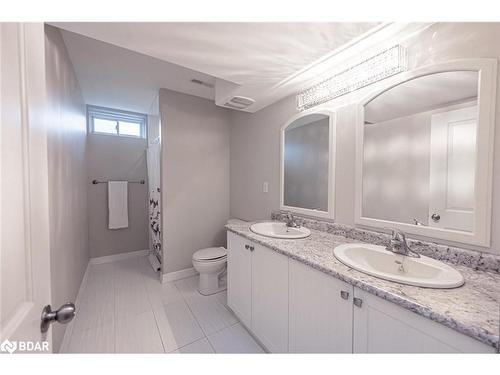 21 Keyzer Drive, Oro-Medonte, ON - Indoor Photo Showing Bathroom