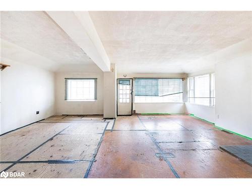 3932 Alderly Avenue, Innisfil, ON - Indoor Photo Showing Other Room