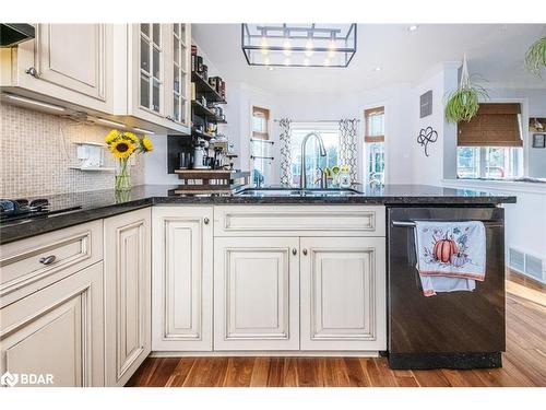 668 Cedar Street, Shelburne, ON - Indoor Photo Showing Kitchen