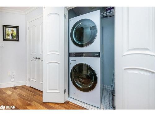 668 Cedar Street, Shelburne, ON - Indoor Photo Showing Laundry Room