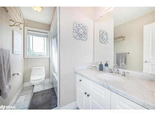 668 Cedar Street, Shelburne, ON - Indoor Photo Showing Bathroom