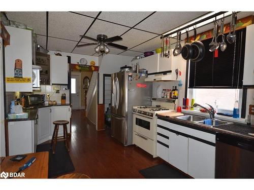 32 Mcdonald Street, Barrie, ON - Indoor Photo Showing Kitchen With Double Sink