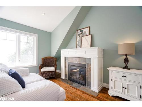 7 Pine Point, Oro-Medonte, ON - Indoor Photo Showing Living Room With Fireplace