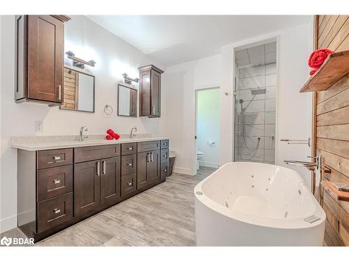 4571 Aspdin Road, Utterson, ON - Indoor Photo Showing Bathroom