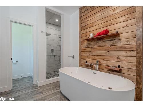 4571 Aspdin Road, Utterson, ON - Indoor Photo Showing Bathroom