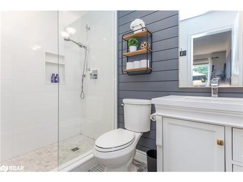 72 Gore Drive, Barrie, ON - Indoor Photo Showing Bathroom