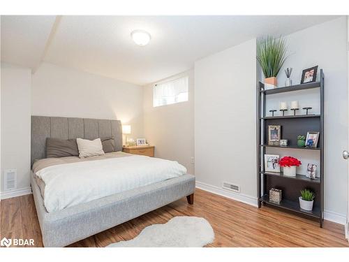 72 Gore Drive, Barrie, ON - Indoor Photo Showing Bedroom