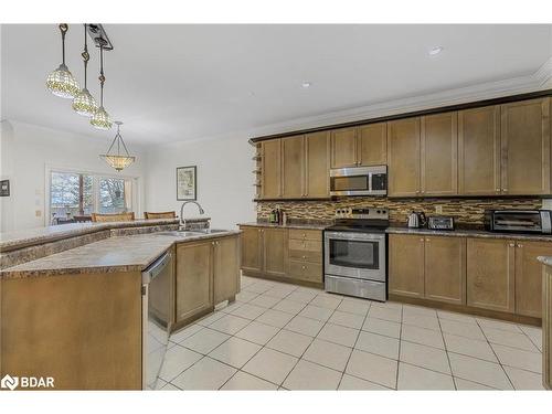 473 Haines Street, Beeton, ON - Indoor Photo Showing Kitchen