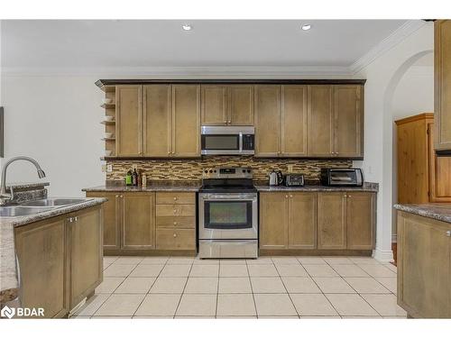 473 Haines Street, Beeton, ON - Indoor Photo Showing Kitchen With Double Sink