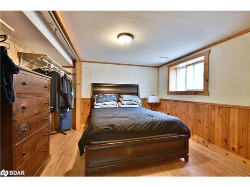 20 Coulter Lane, Bracebridge, ON - Indoor Photo Showing Bedroom