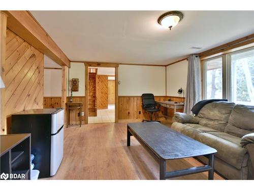 20 Coulter Lane, Bracebridge, ON - Indoor Photo Showing Living Room