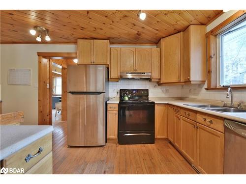 20 Coulter Lane, Bracebridge, ON - Indoor Photo Showing Kitchen With Double Sink