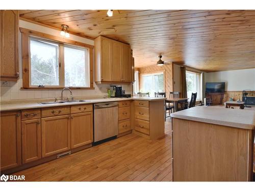 20 Coulter Lane, Bracebridge, ON - Indoor Photo Showing Kitchen With Double Sink