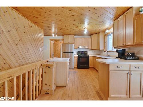 20 Coulter Lane, Bracebridge, ON - Indoor Photo Showing Kitchen