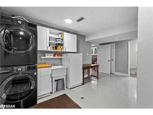 7941 10 Sideroad, Innisfil, ON - Indoor Photo Showing Laundry Room